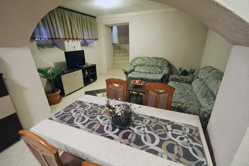 Guest House Via Bitola Exterior foto
